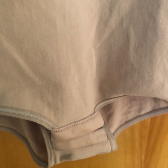 Leonisa body suit - Picture 2 of 4